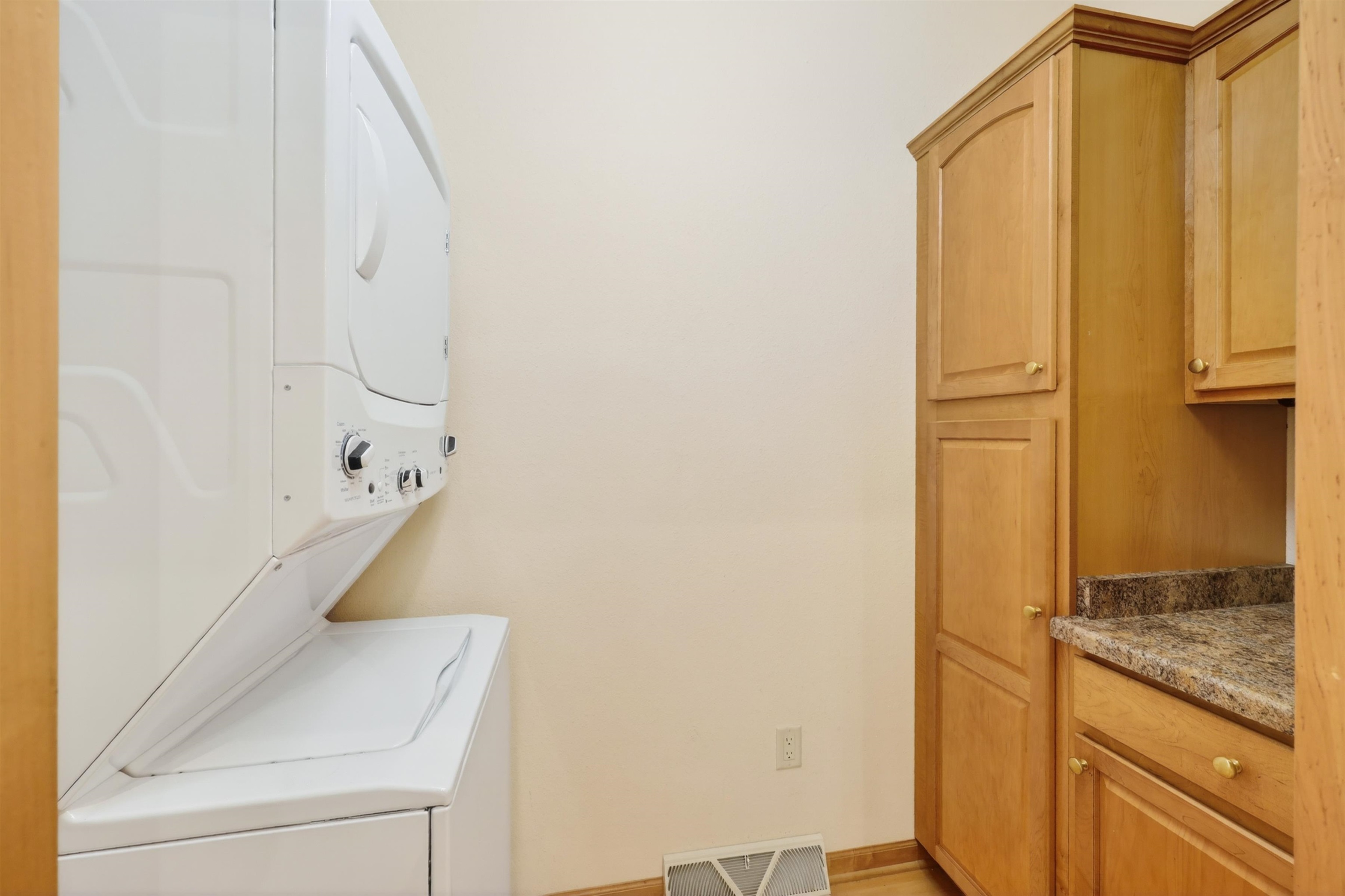 672 Clardell Drive Sun Prairie, WI 53590 - Photo 15 of 43