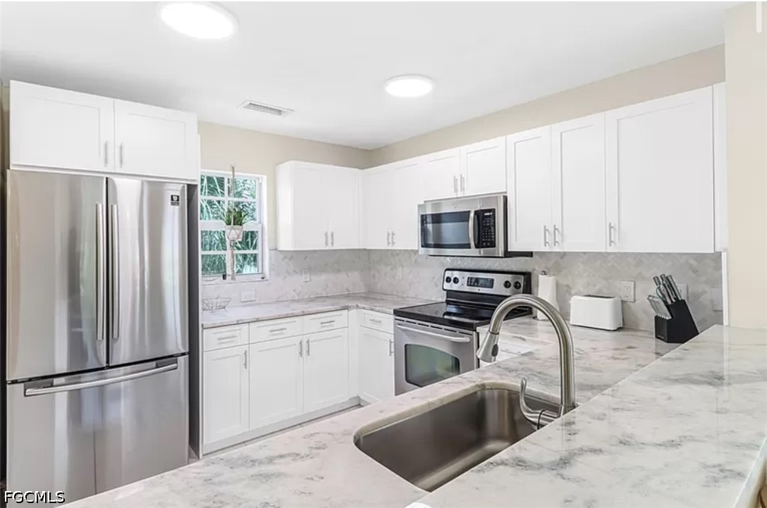 4450 Botanical Pl Circle, Unit 6 Naples, FL 34112 - Photo 3 of 33