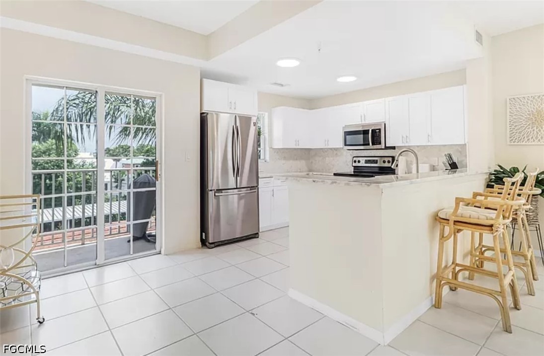 4450 Botanical Pl Circle, Unit 6 Naples, FL 34112 - Photo 5 of 33