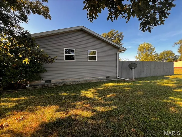 $129,000 | 107 South Washington Street, Patoka, IL 62875