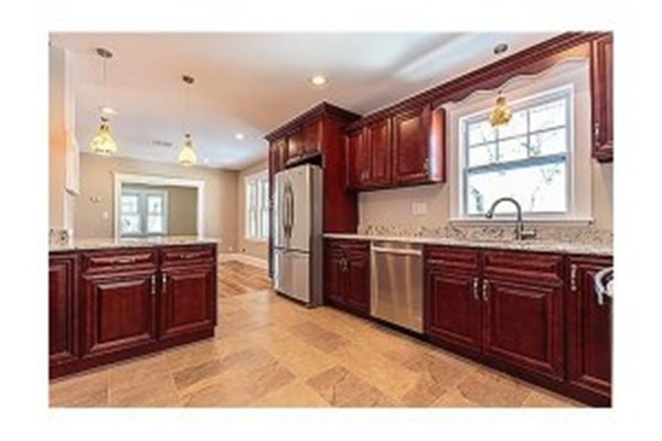 73 Lewis Road, Unit 73 Belmont, MA 02478 - Photo 3 of 14 Gallery Image 3