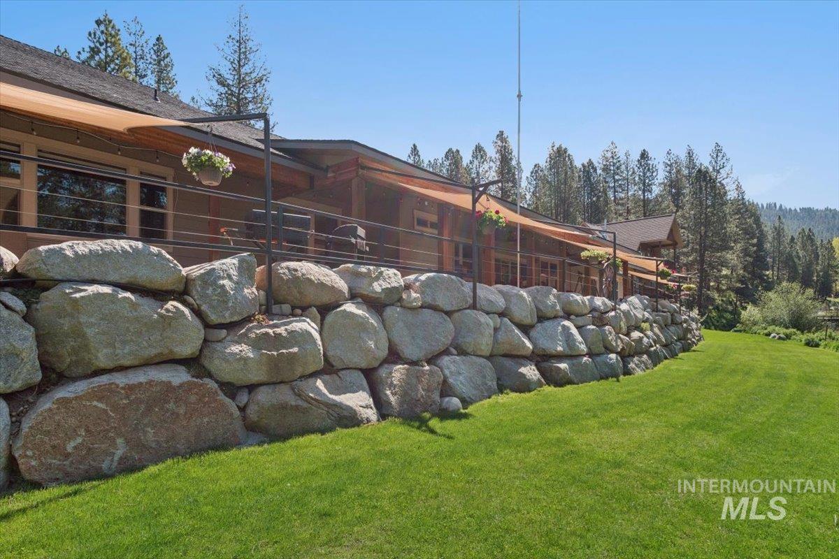 36 Kevins Way Garden Valley, ID 83622 - Photo 41 of 50 View of green lawn