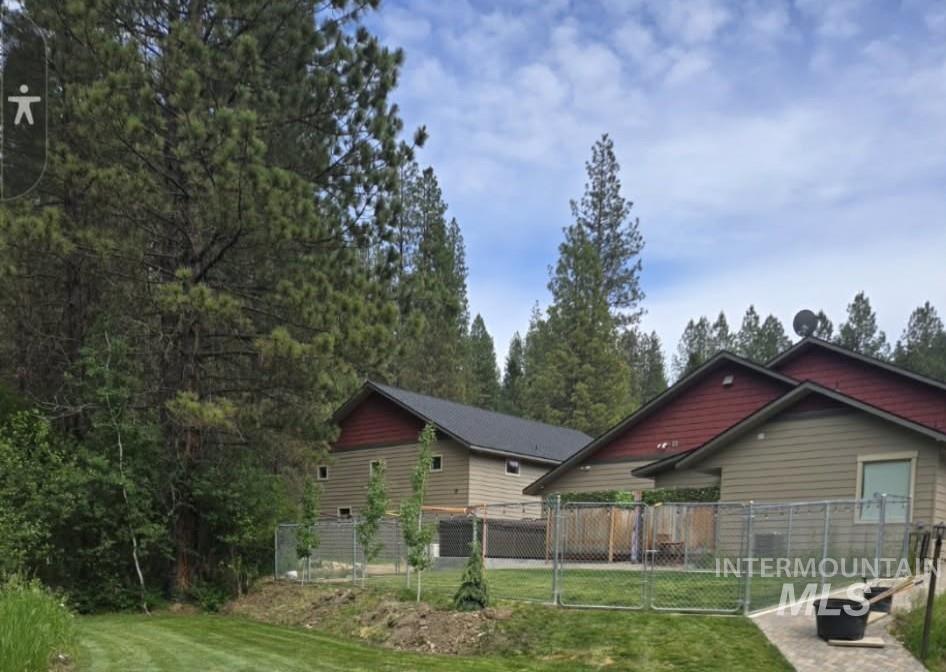 36 Kevins Way Garden Valley, ID 83622 - Photo 43 of 50 Exterior space featuring a gate