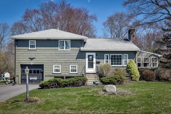 $560,000 | 54 Shaw Farm Road, Holliston, MA 01746
