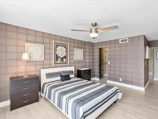 $3,000 | 1500 South Ocean Drive, Unit 3G, Hollywood, FL 33019