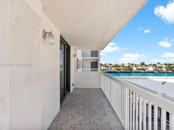 $3,000 | 1500 South Ocean Drive, Unit 3G, Hollywood, FL 33019