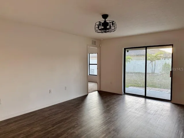 $2,250 | 1740 Chatham Green Circle, Ruskin, FL 33570