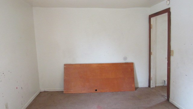 161 5th Avenue Sharon, PA 16146 - Photo 11 of 17 an empty room with an empty space