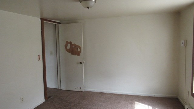 161 5th Avenue Sharon, PA 16146 - Photo 15 of 17 a view of hallway with window