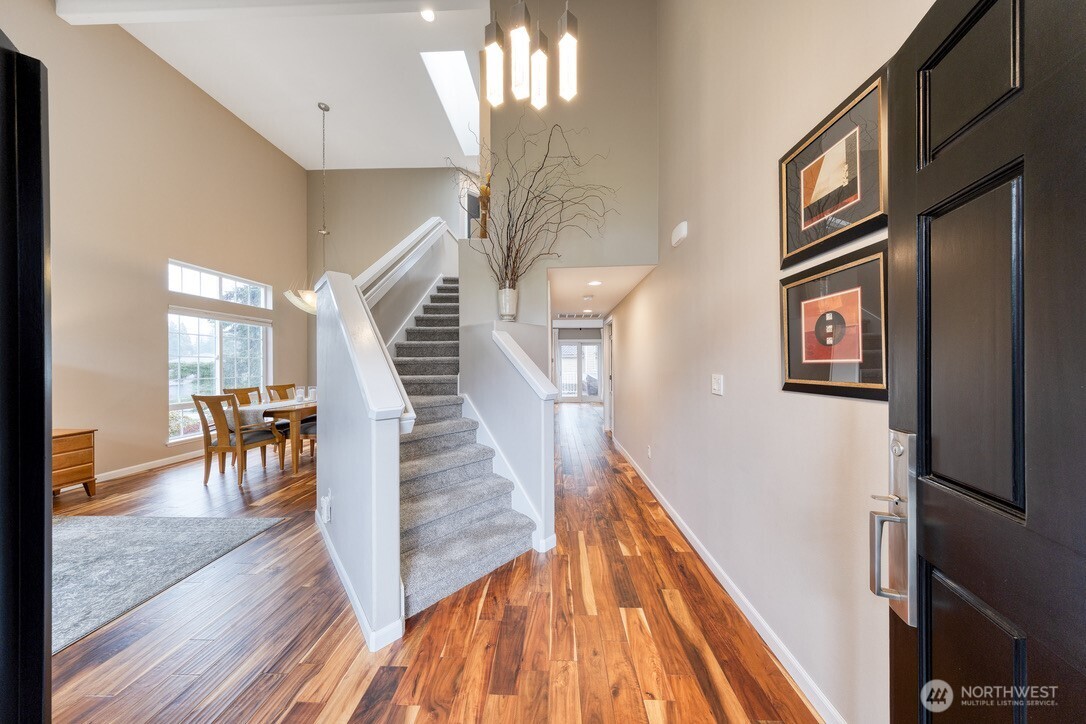 4905 Northeast 19th Court Renton, WA 98059 - Photo 2 of 26