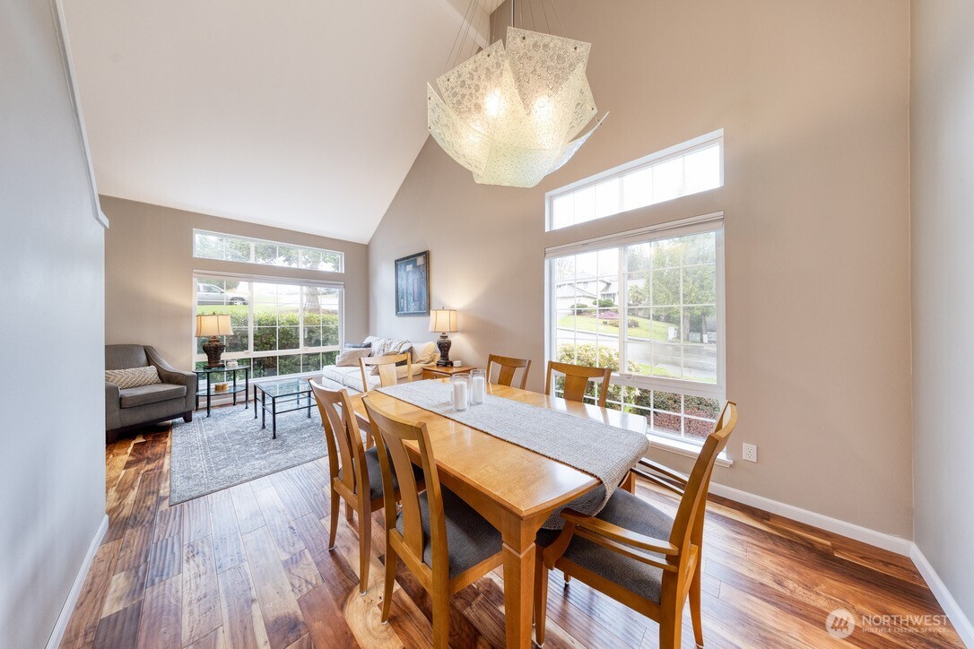 4905 Northeast 19th Court Renton, WA 98059 - Photo 5 of 26