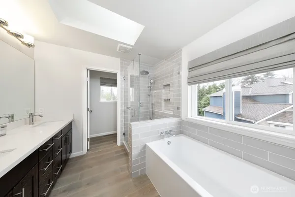 $1,150,000 | 4905 Northeast 19th Court, Renton, WA 98059