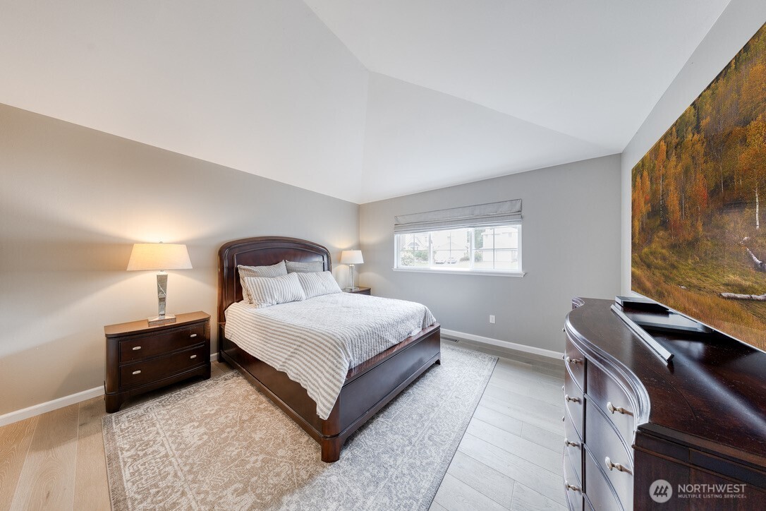 4905 Northeast 19th Court Renton, WA 98059 - Photo 8 of 26