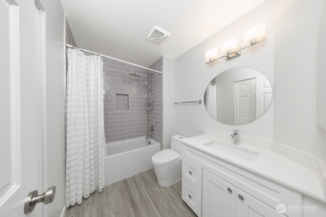 4905 Northeast 19th Court Renton, WA 98059 - Photo 10 of 26