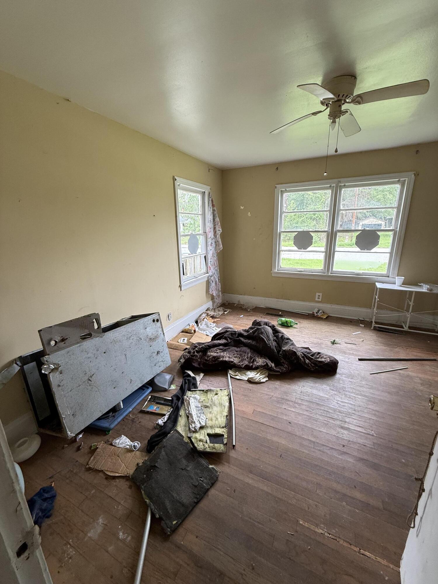 201 Willard Street Hampton, SC 29924 - Photo 24 of 32 Bedroom