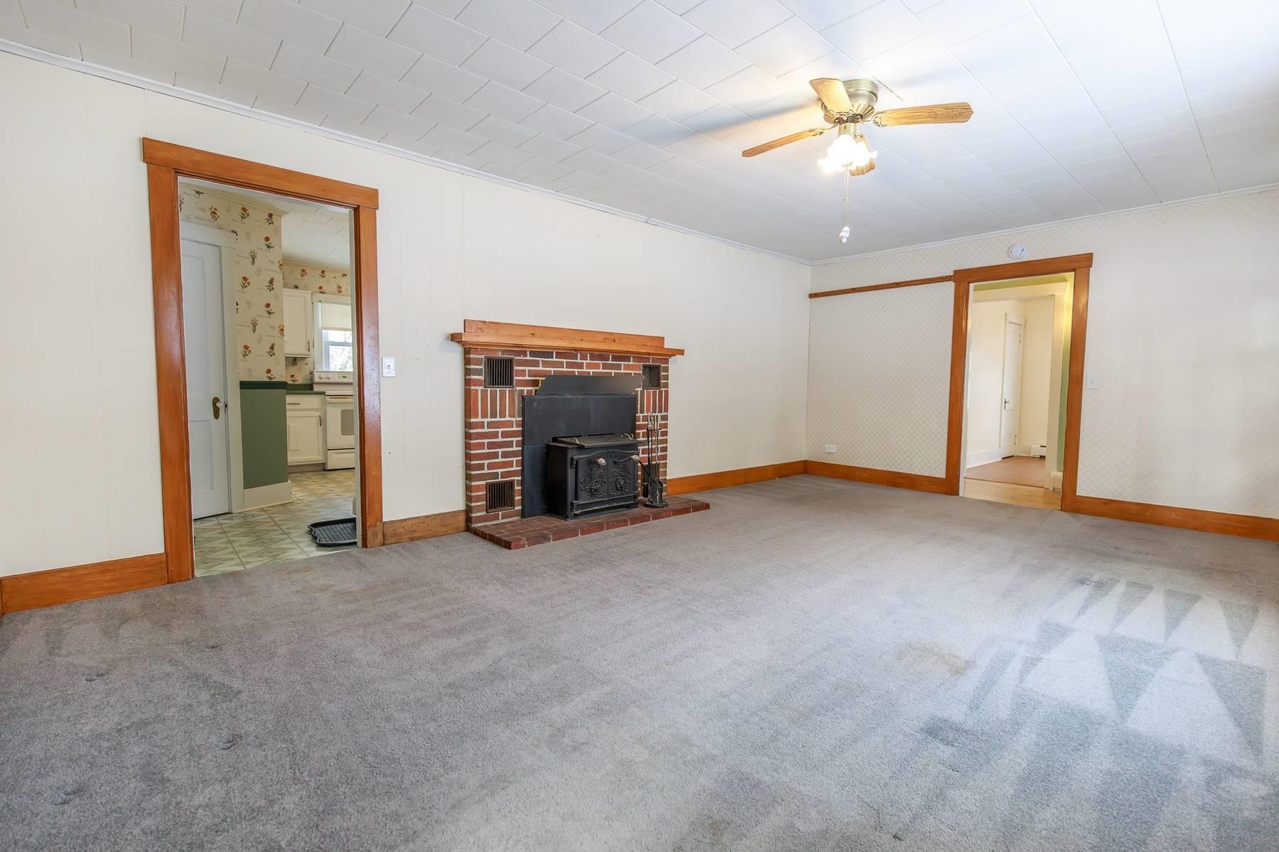 470 Court Street Keene, NH 03431 - Photo 11 of 49