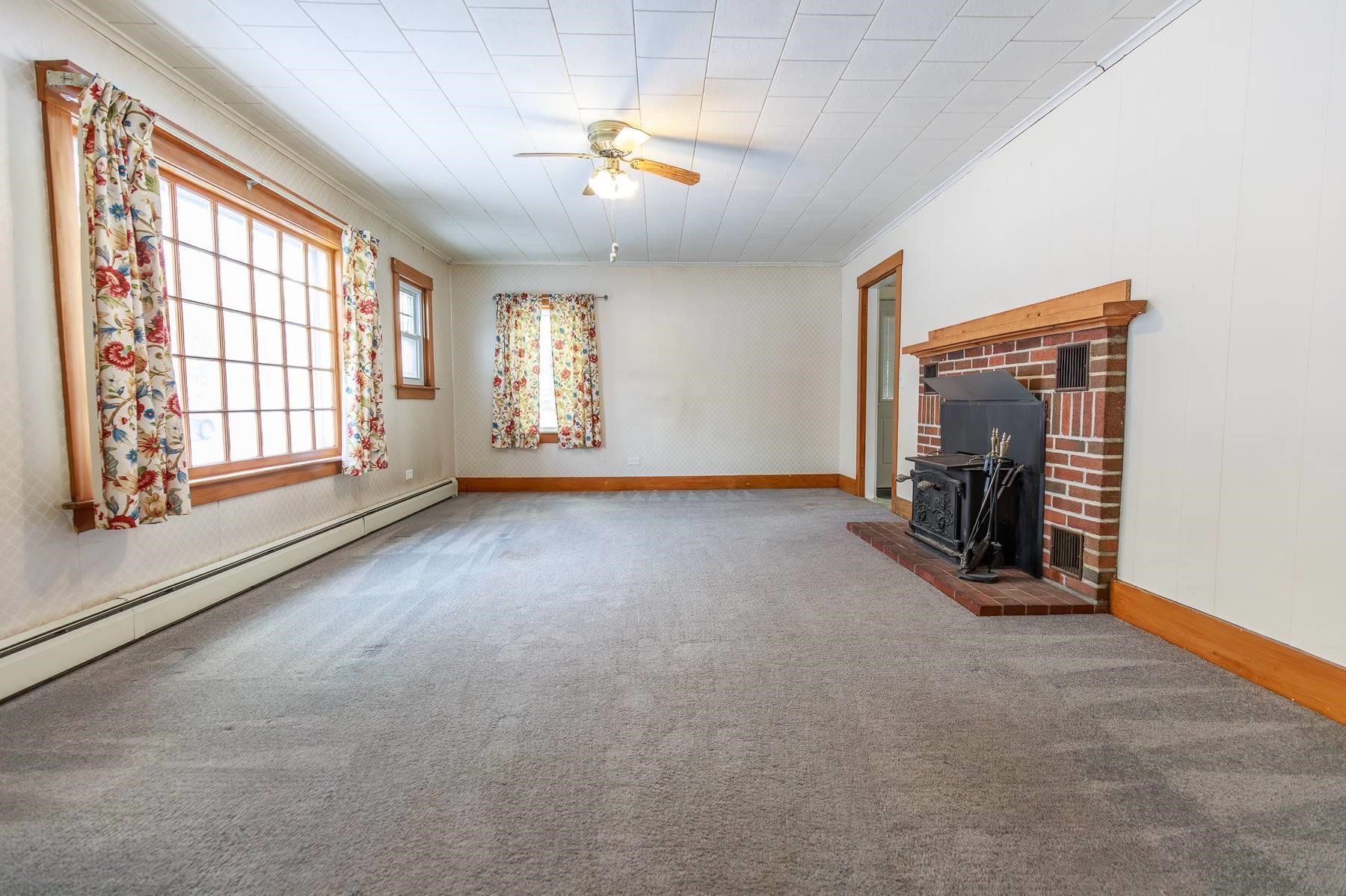 470 Court Street Keene, NH 03431 - Photo 13 of 49