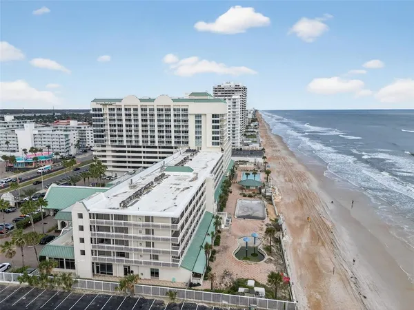 $79,900 | 2700 North Atlantic Avenue, Unit 403, Daytona Beach, FL 32118