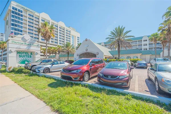 $79,900 | 2700 North Atlantic Avenue, Unit 403, Daytona Beach, FL 32118