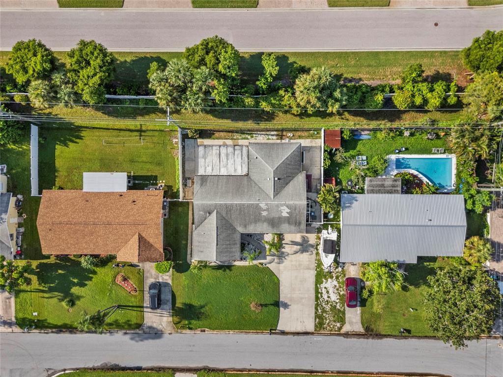 2410 Britannia Road Sarasota, FL 34231 - Photo 37 of 45 Gallery Image 37