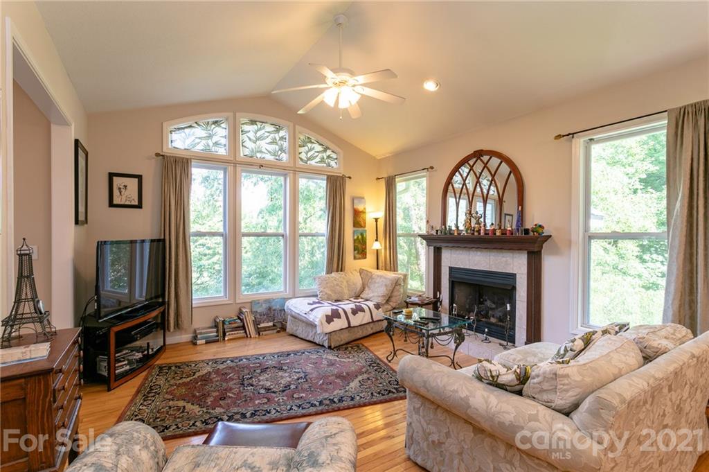 56 Dalya Road Swannanoa, NC 28778 - Photo 6 of 48 Gallery Image 6