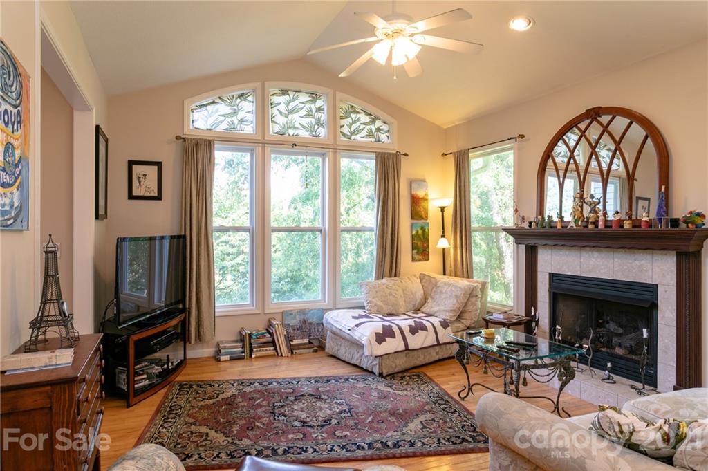 56 Dalya Road Swannanoa, NC 28778 - Photo 7 of 48 Gallery Image 7