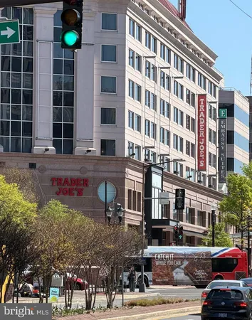 $1,550 | 5500 Friendship Boulevard, Unit 2005N, Chevy Chase, MD 20815