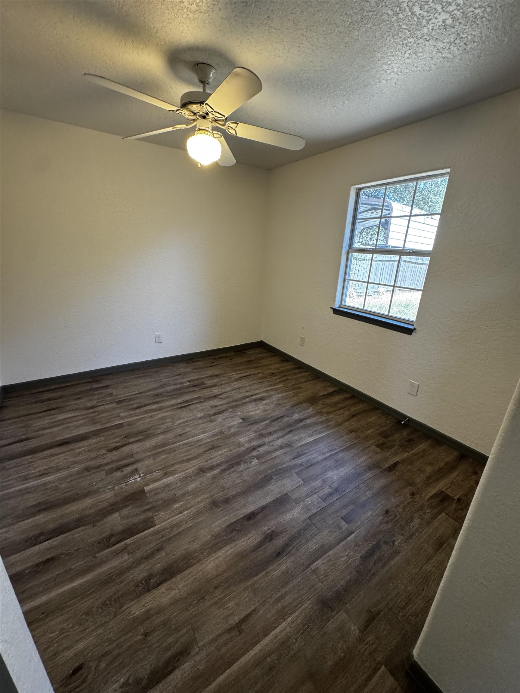 305 Ave R Marble Falls, TX 78654 - Photo 12 of 25 Gallery Image 12