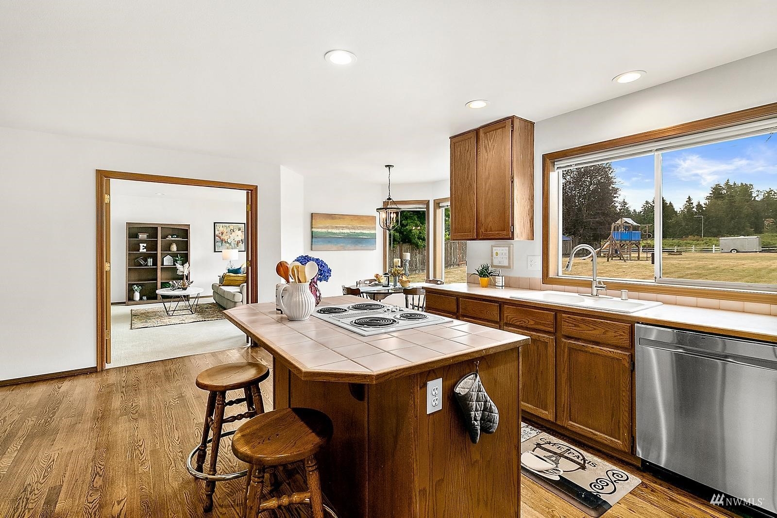 13951 Southeast 159th Place Renton, WA 98058 - Photo 10 of 40 Gallery Image 10