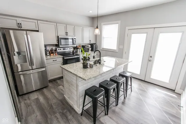 $259,999 | 811 Iowa Street, Indianapolis, IN 46203