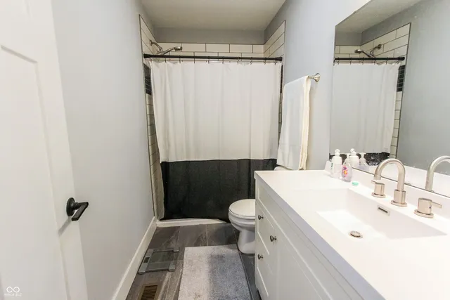 $259,999 | 811 Iowa Street, Indianapolis, IN 46203