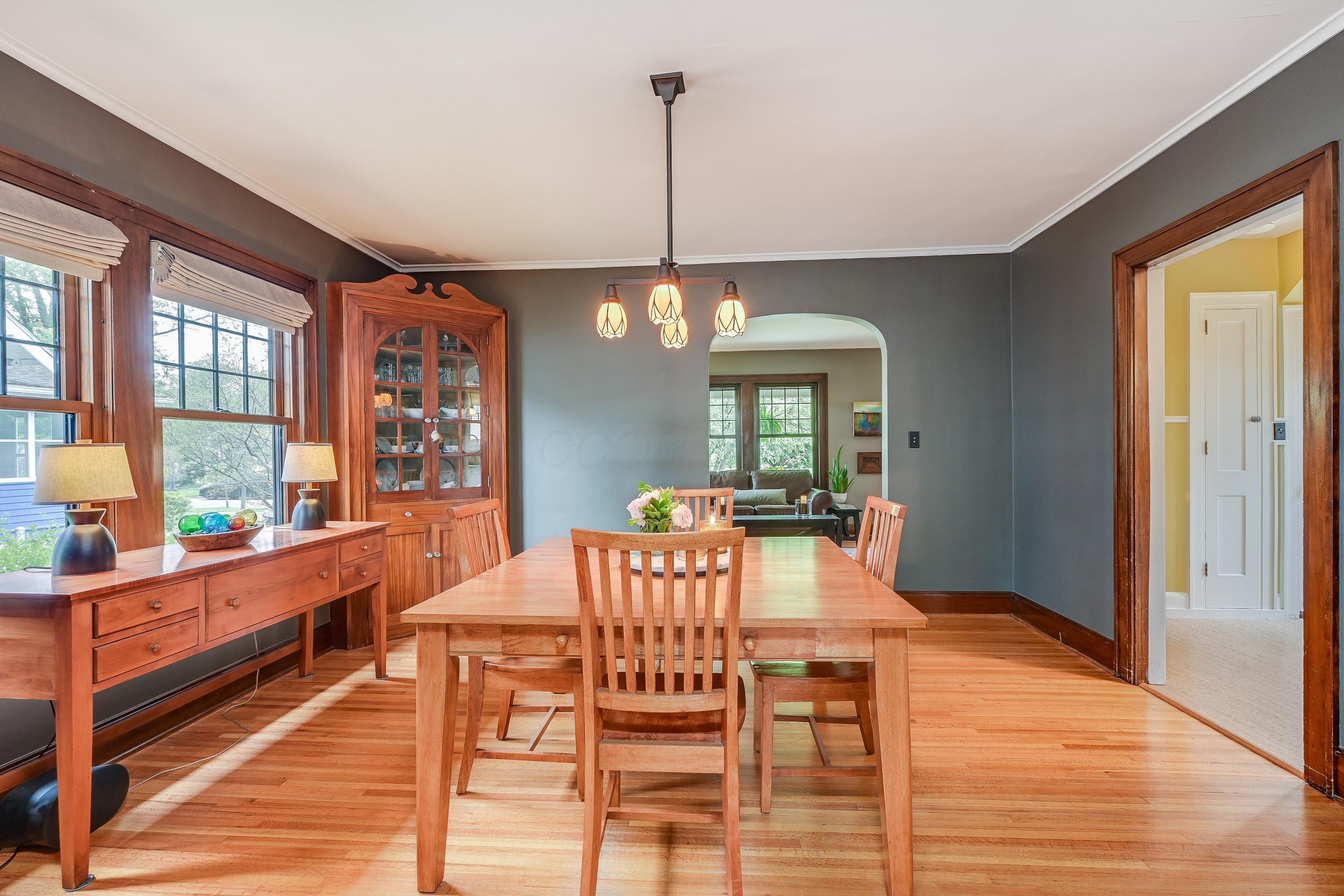 427 East Dunedin Road Columbus, OH 43214 - Photo 12 of 45