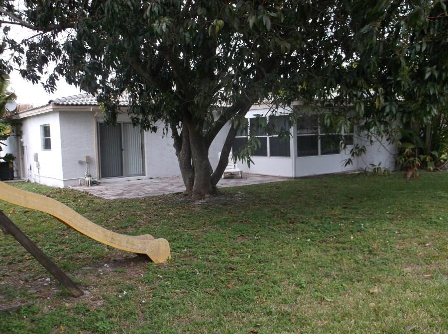 10800 Stacey Lane Boca Raton, FL 33428 - Photo 8 of 35 DSCF3188.jpg