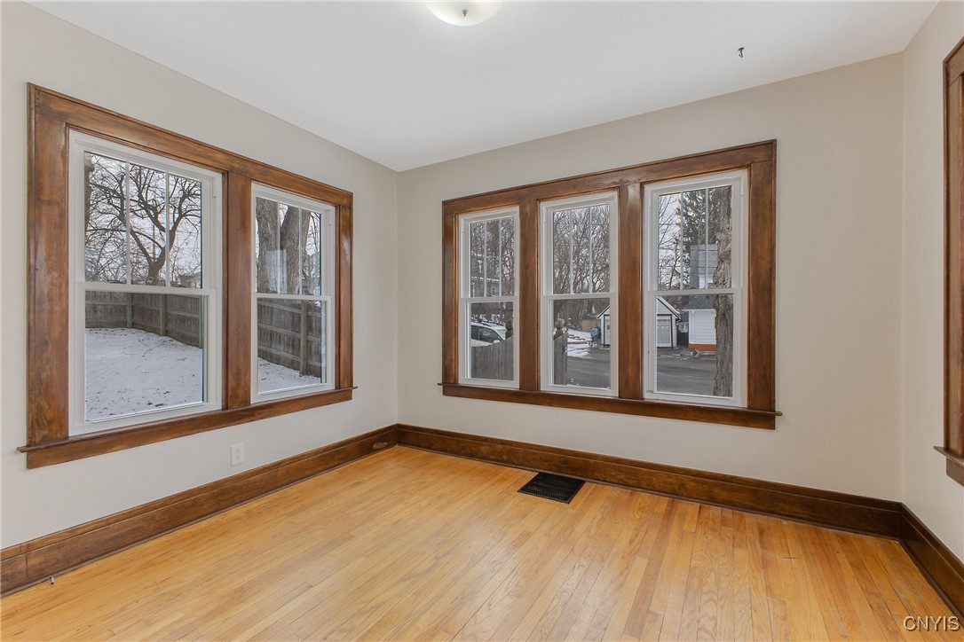 300 Jamesville Road DeWitt, NY 13214 - Photo 8 of 40