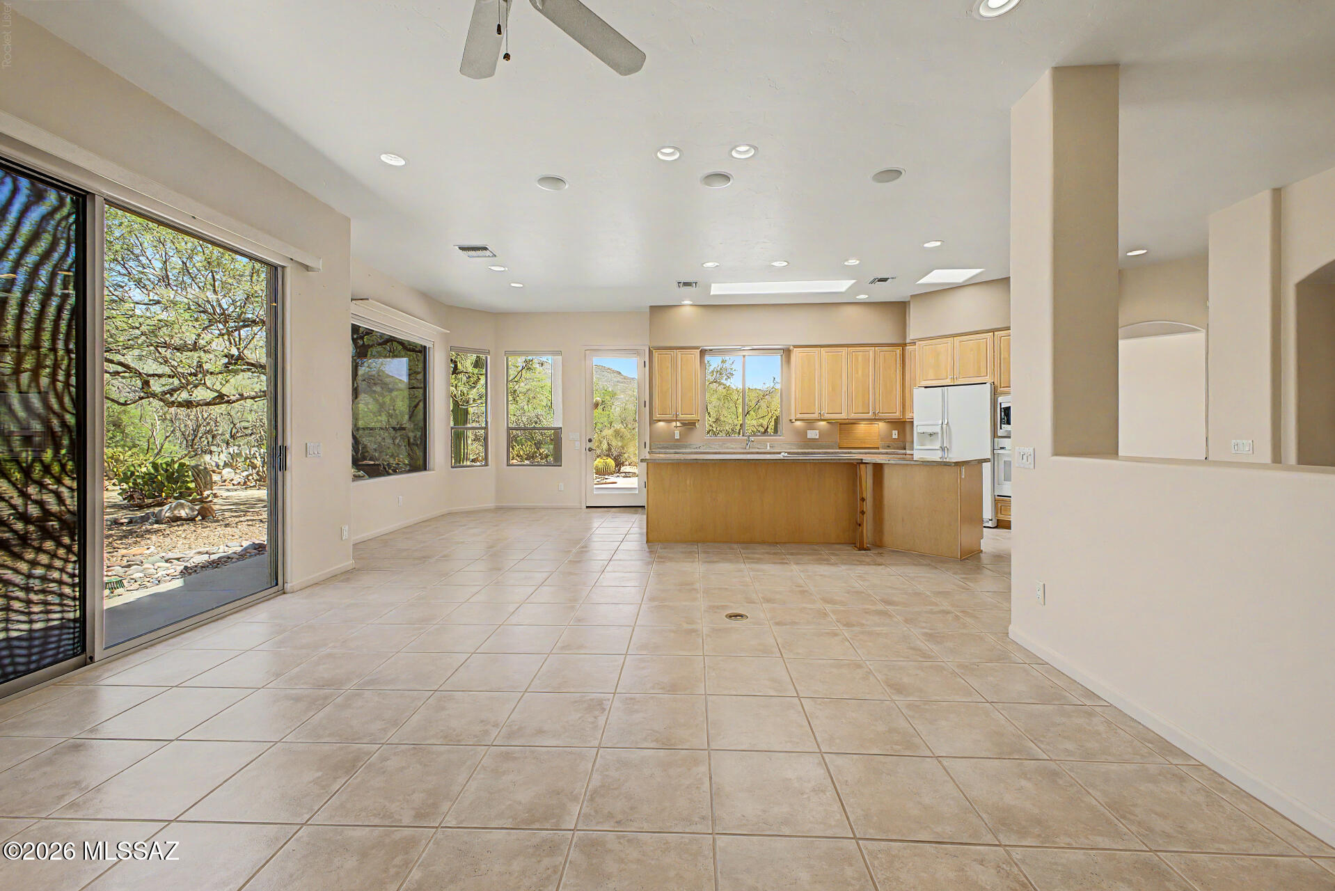11743 East Limberlost Road Tucson, AZ 85749 - Photo 15 of 43 Family Room