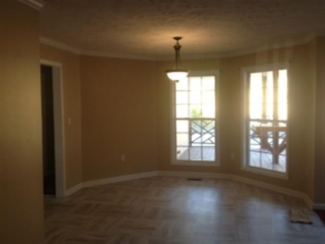 521 Old State Rte 76 Dover, TN 37058 - Photo 4 of 13 Dining Area