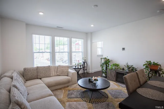 $2,390 | 2845 Dallas Valley Lane, Apex, NC 27502