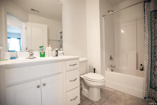 a view of house with street