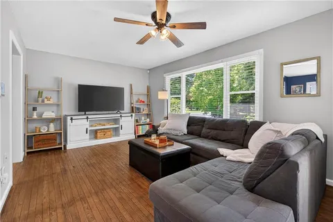 $295,000 | 8139 Woodward, Overland Park, KS 66204