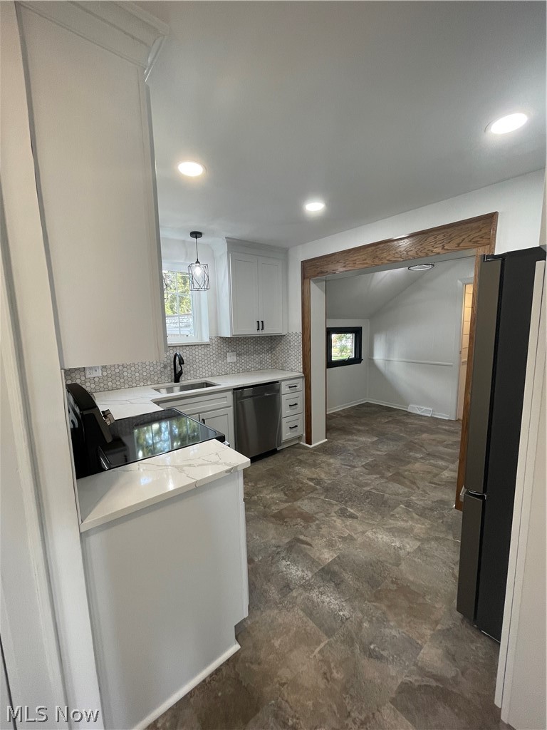 914 Cambridge Road Coshocton, OH 43812 - Photo 4 of 29 Kitchen