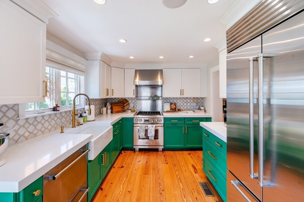 108 Front Street Marblehead, MA 01945 - Photo 19 of 36