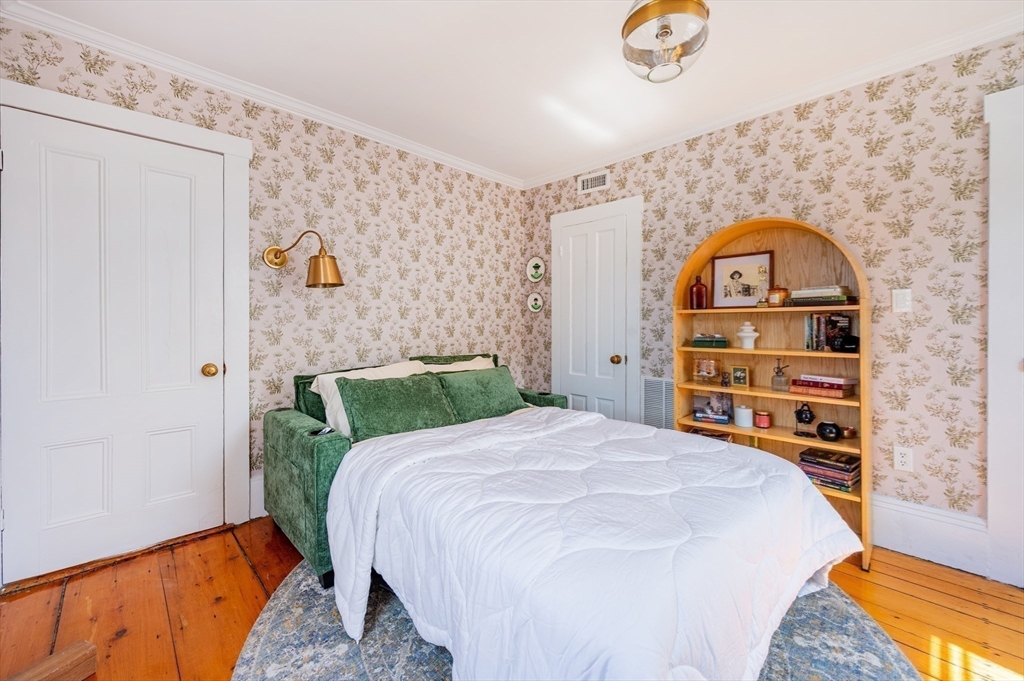 108 Front Street Marblehead, MA 01945 - Photo 27 of 36