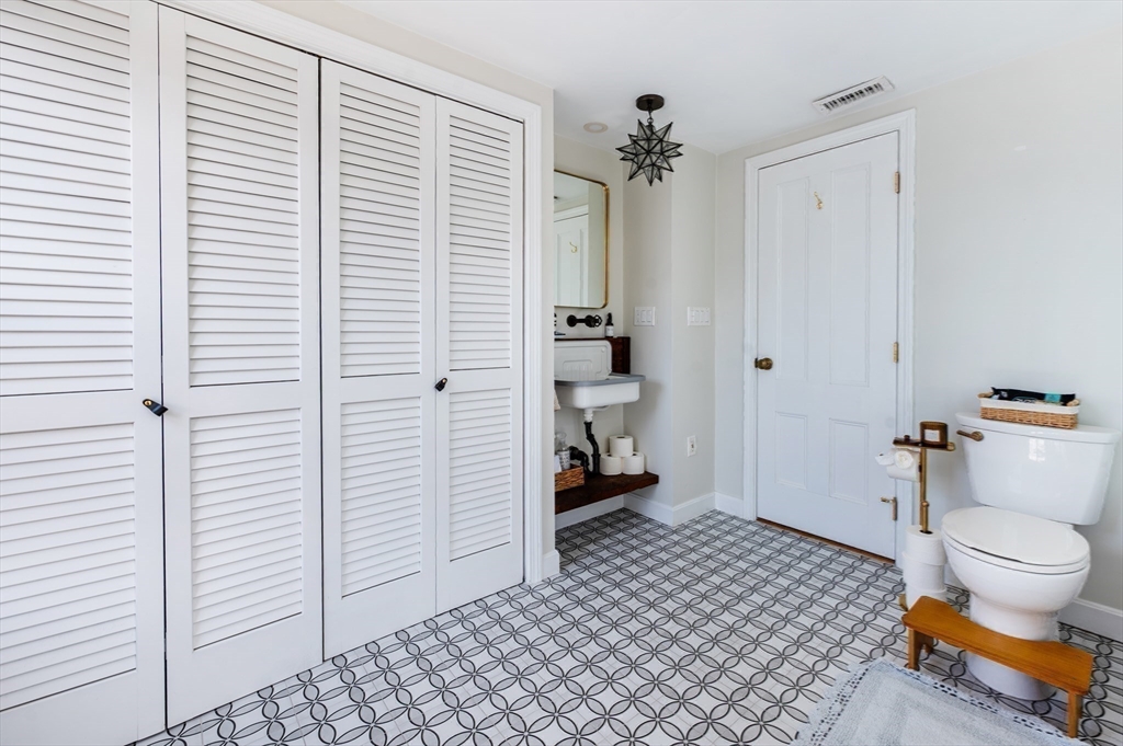 108 Front Street Marblehead, MA 01945 - Photo 29 of 36