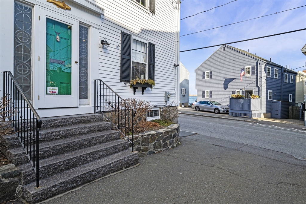 108 Front Street Marblehead, MA 01945 - Photo 4 of 36