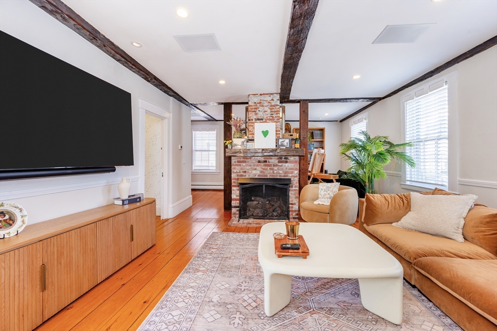 108 Front Street Marblehead, MA 01945 - Photo 10 of 36