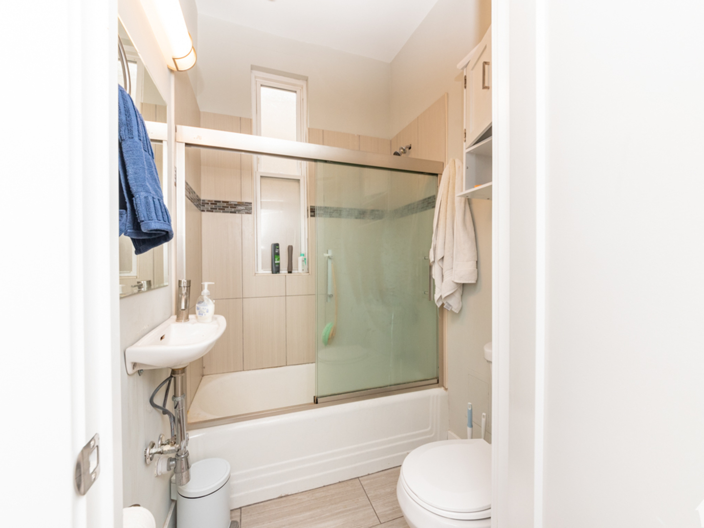 2145 West Webster Avenue, Unit 3 Chicago, IL 60647 - Photo 9 of 11