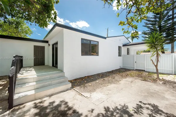 $750,000 | 1385 Northwest 28th Street, Miami, FL 33142