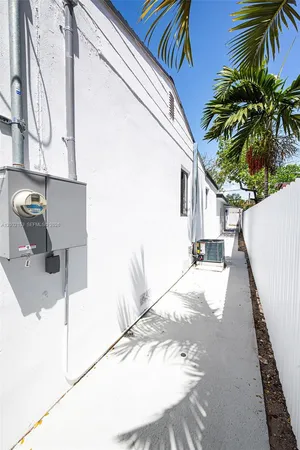 $750,000 | 1385 Northwest 28th Street, Miami, FL 33142