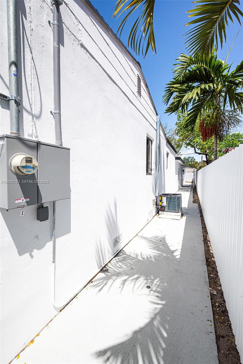 1385 Northwest 28th Street Miami, FL 33142 - Photo 28 of 42