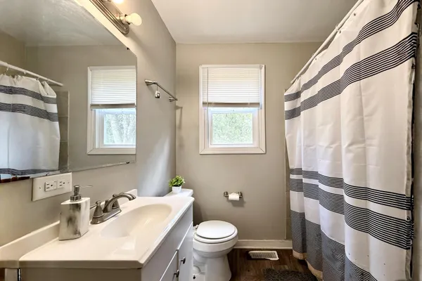 $1,800 | 2755 Louise Drive, North Charleston, SC 29405